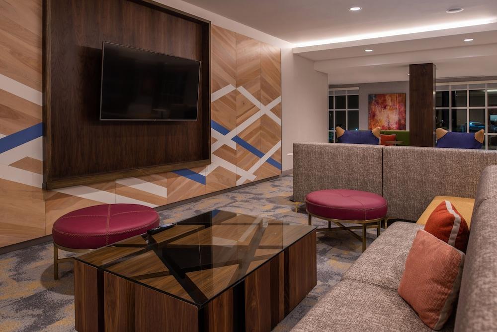 Hilton Garden Inn Kansas City Airport Mo Bagian luar foto