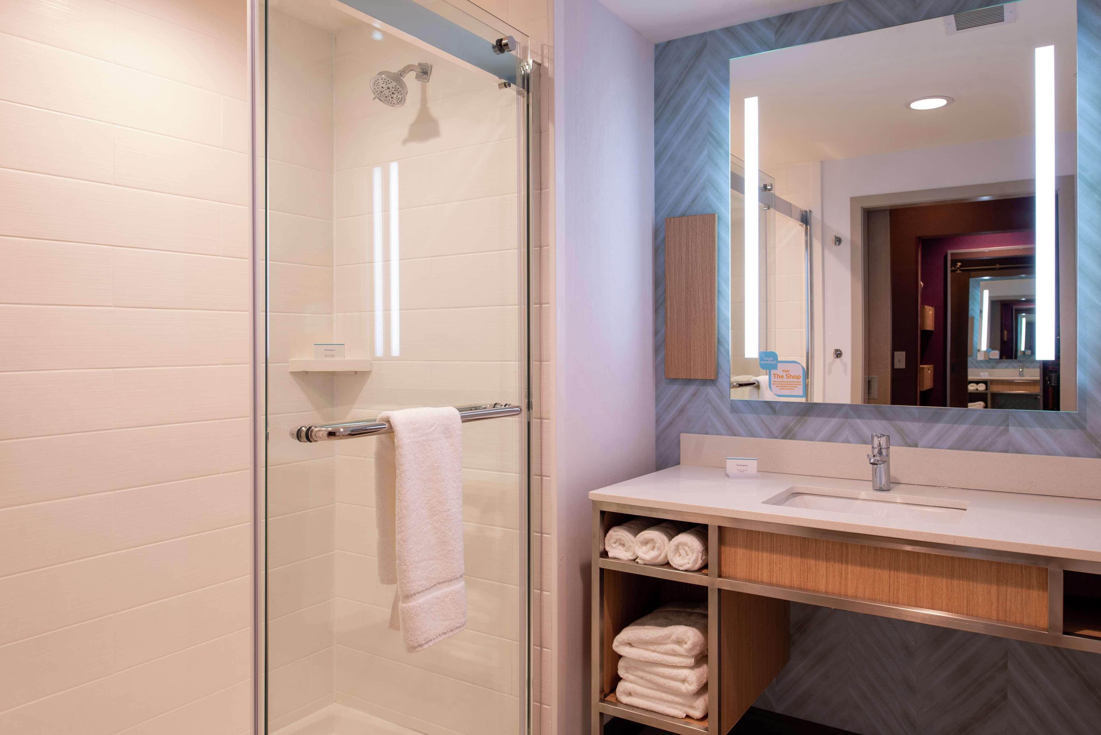 Hilton Garden Inn Kansas City Airport Mo Bagian luar foto