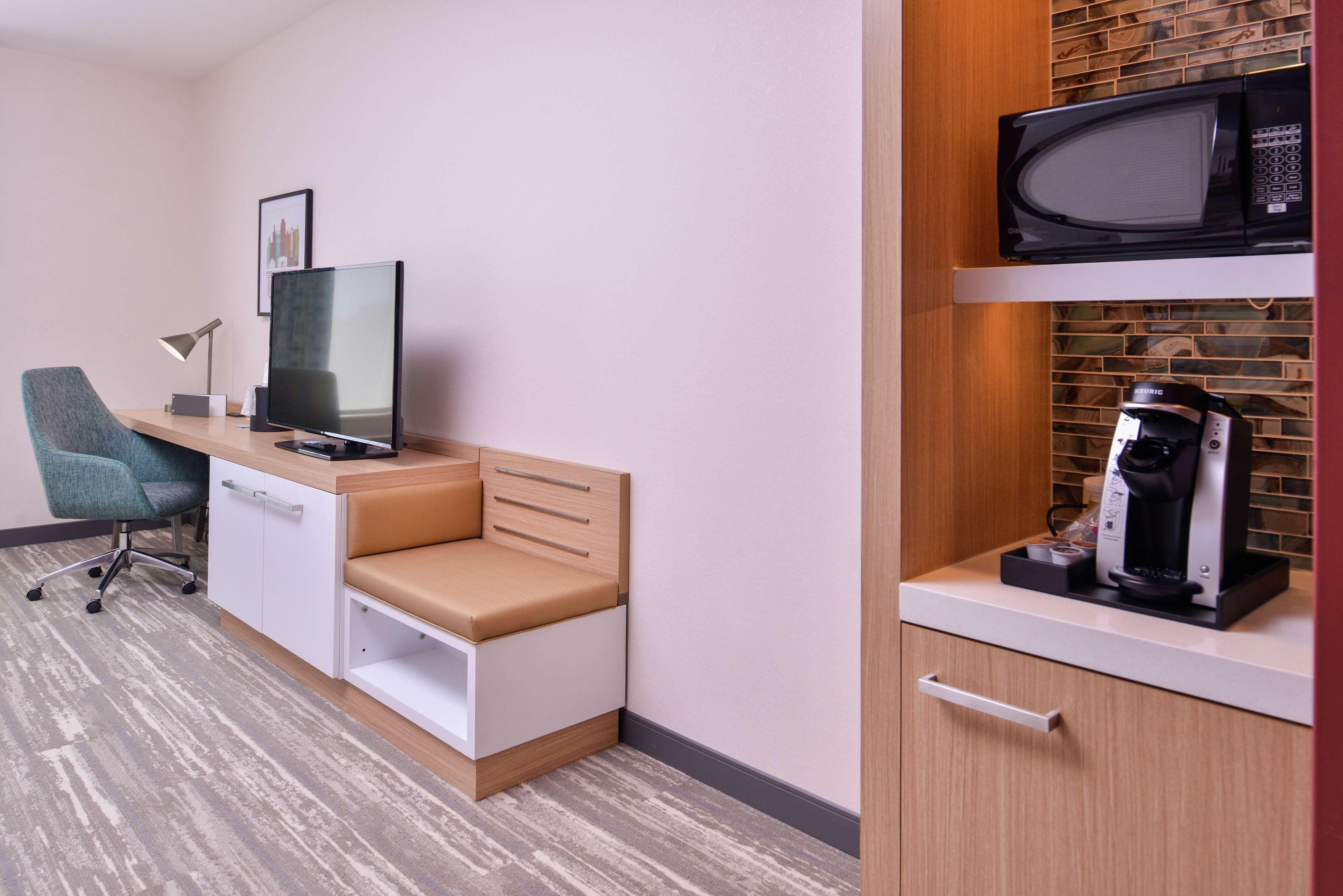 Hilton Garden Inn Kansas City Airport Mo Bagian luar foto