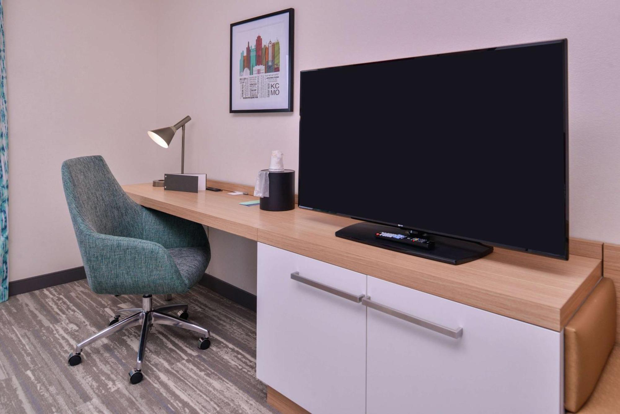 Hilton Garden Inn Kansas City Airport Mo Bagian luar foto