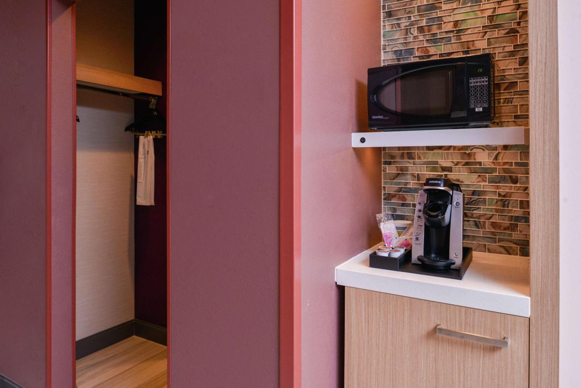 Hilton Garden Inn Kansas City Airport Mo Bagian luar foto